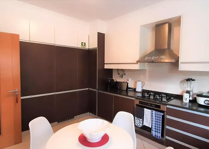 In The Center Of With Swimming Pool And Garage Tavira