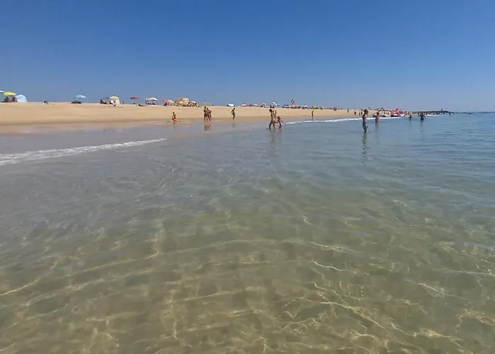 In The Center Of With Swimming Pool And Garage Tavira