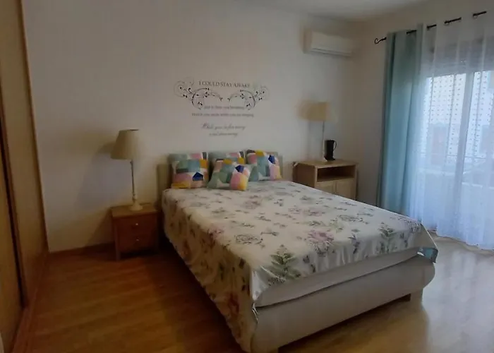 Appartement In The Center Of With Swimming Pool And Garage Tavira