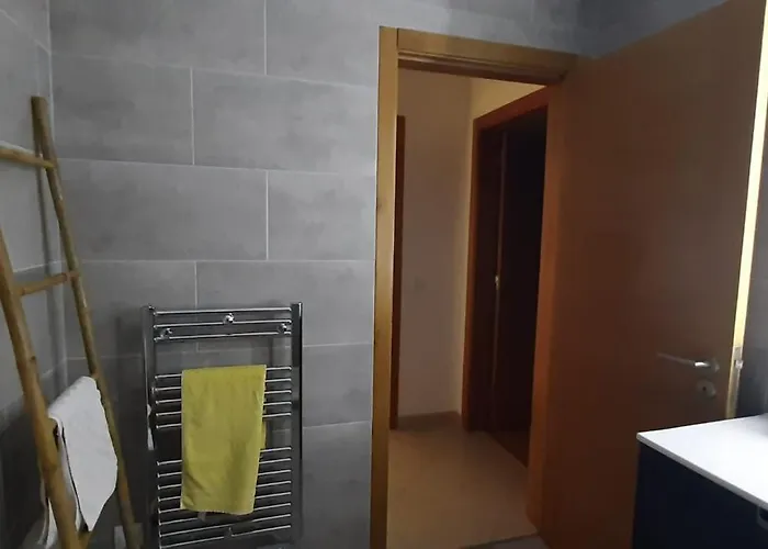 Appartement In The Center Of With Swimming Pool And Garage